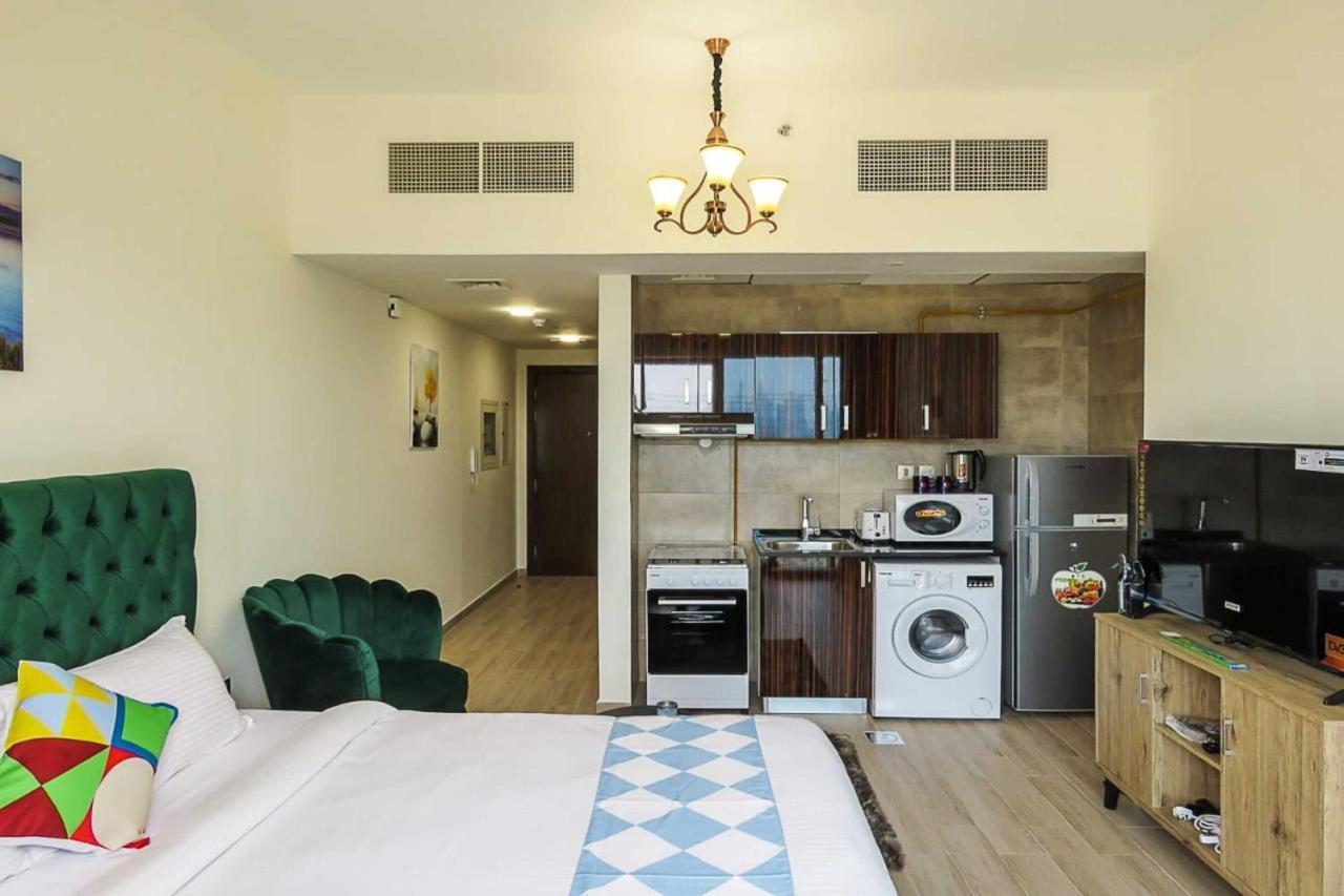 Oyo 860 Studio Apartment, Maya Tower 4, Jumeirah Village Triangle 迪拜 外观 照片