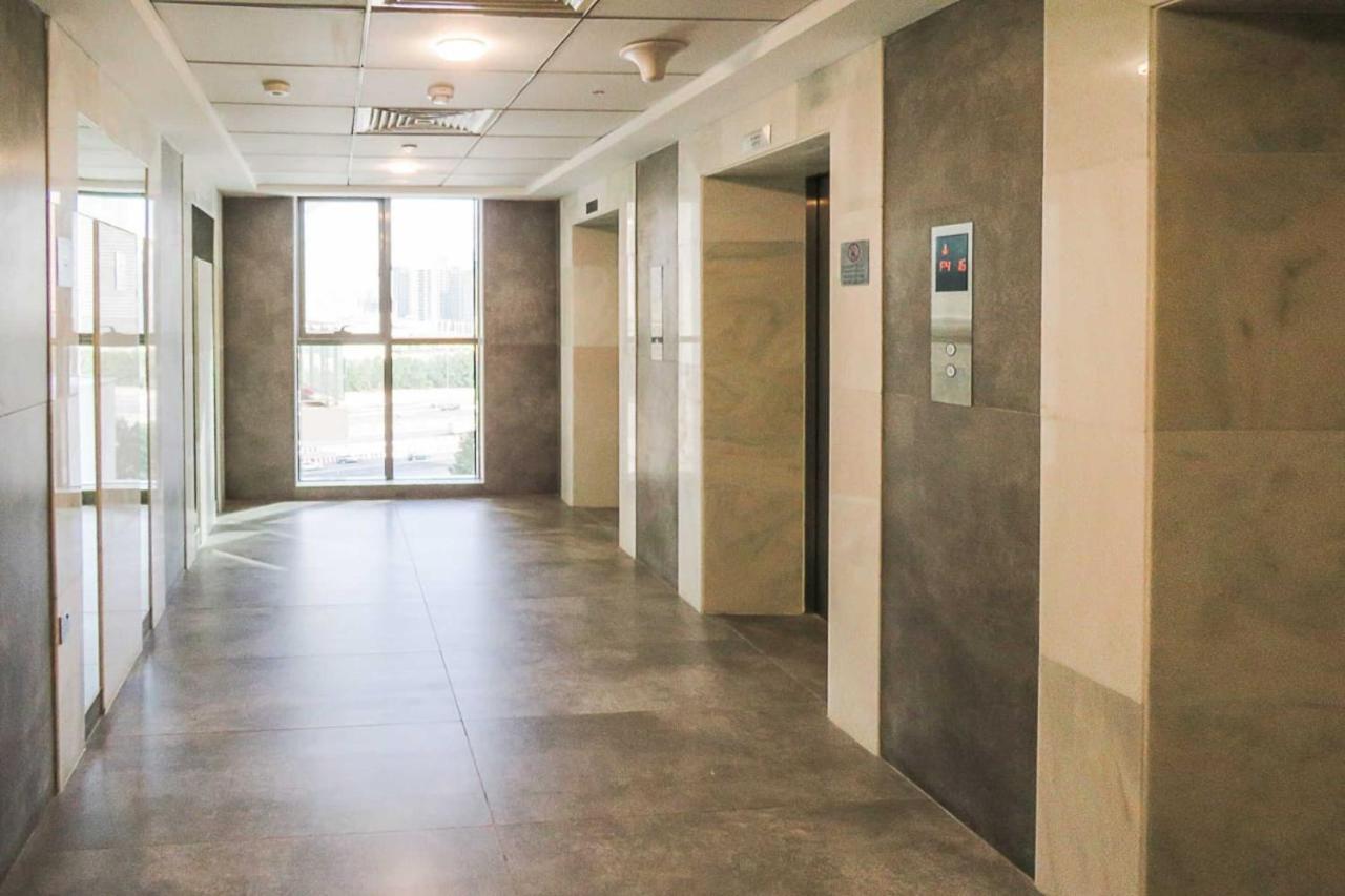 Oyo 860 Studio Apartment, Maya Tower 4, Jumeirah Village Triangle 迪拜 外观 照片