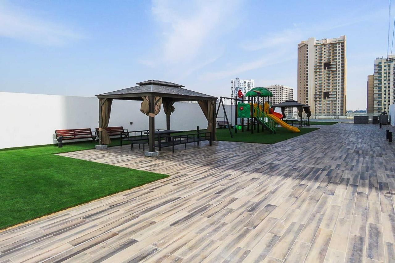 Oyo 860 Studio Apartment, Maya Tower 4, Jumeirah Village Triangle 迪拜 外观 照片